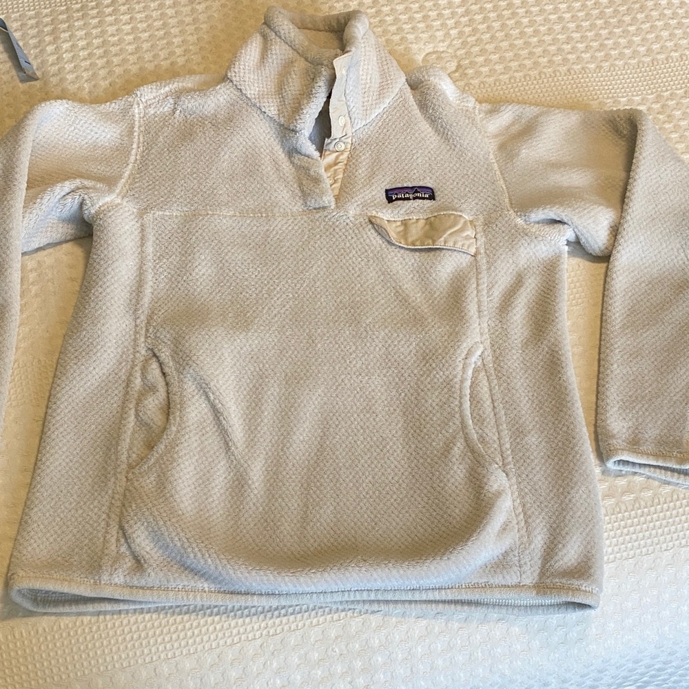 Patagonia womens Off-White re-tool snap t fleece pullover small